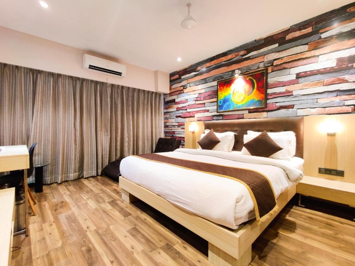 Hotel Sadbhav Villa سورات المظهر الخارجي الصورة