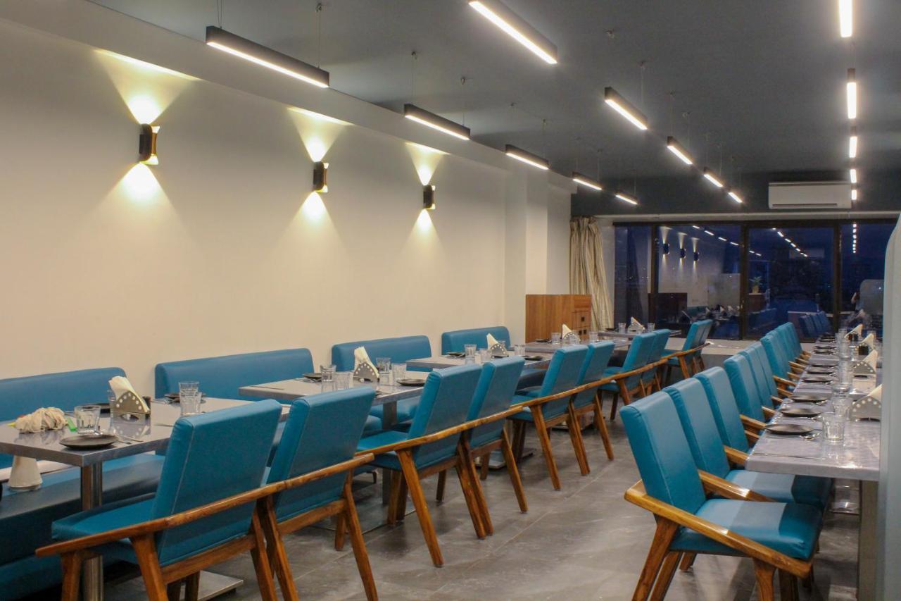 Hotel Sadbhav Villa سورات المظهر الخارجي الصورة